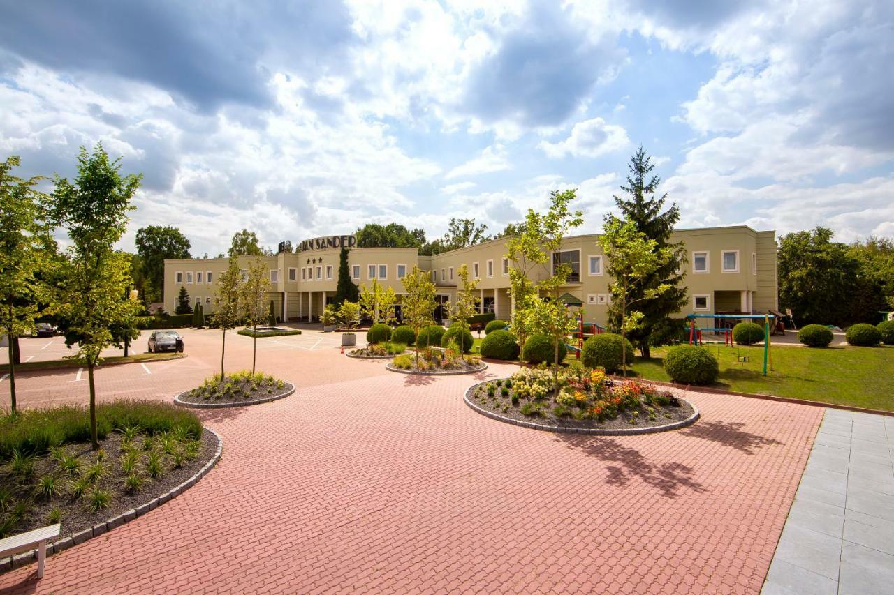 Hotel Jan Sander Aleksandrów Łódzki Exteriör bild